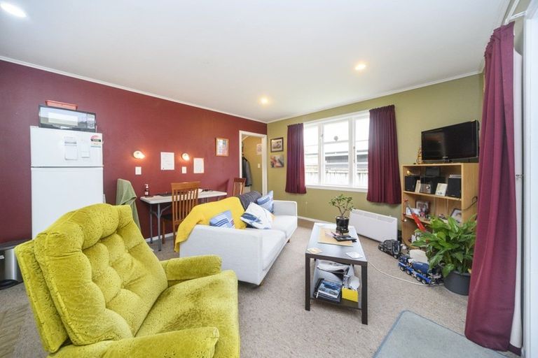 Photo of property in 651 Featherston Street, Roslyn, Palmerston North, 4414