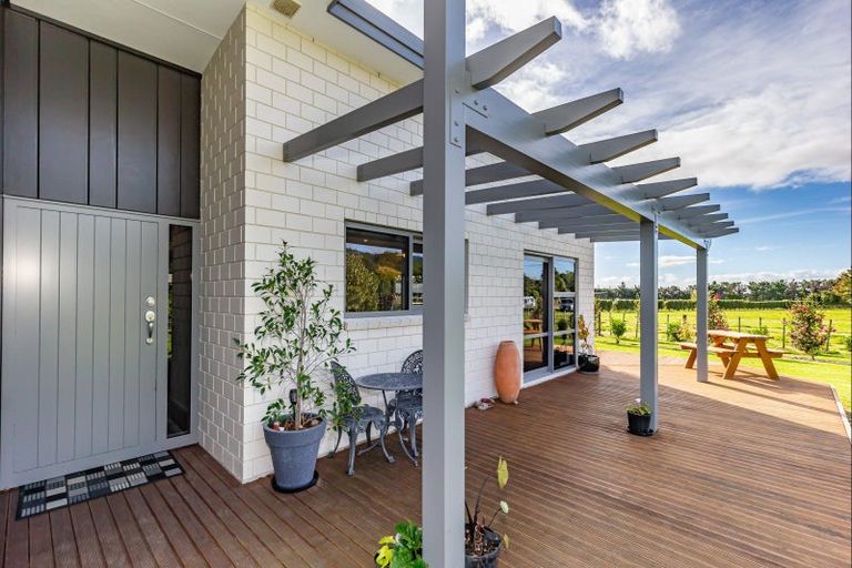 Photo of property in 112 Gladstone Road, Levin, 5571