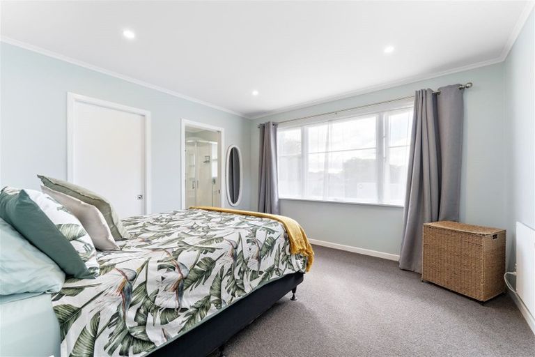 Photo of property in 15 Waimauku Station Road, Waimauku, 0812