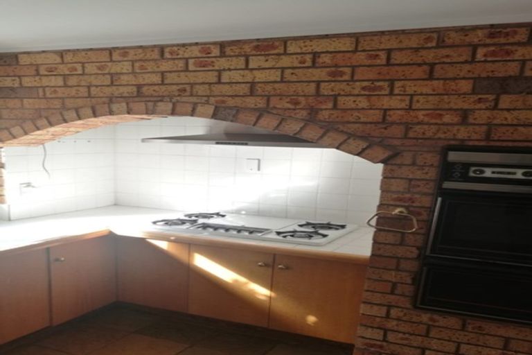 Photo of property in 12 Paulownia Place, Totara Heights, Auckland, 2105