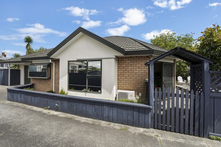 Photo of property in 20 Moana Road, Paraparaumu, 5032