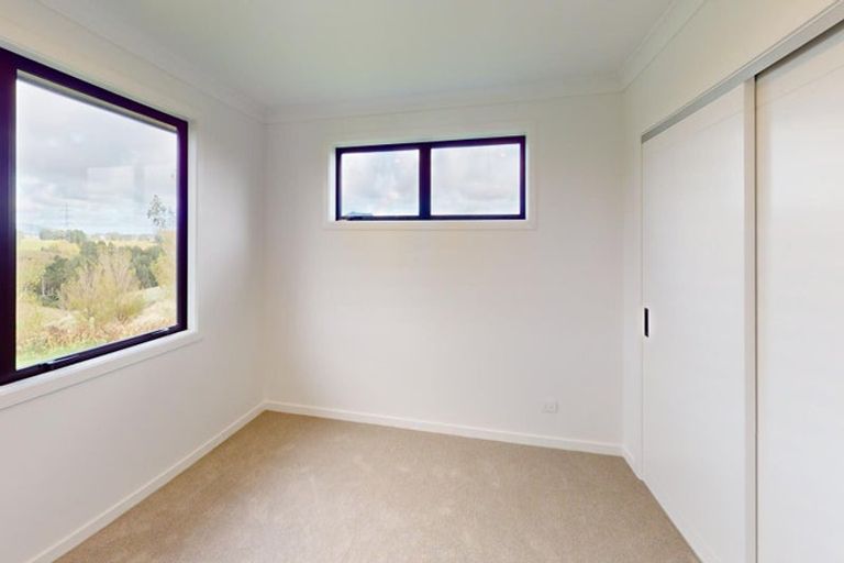 Photo of property in 132 Kingsdale Park Drive, Aokautere, Palmerston North, 4471