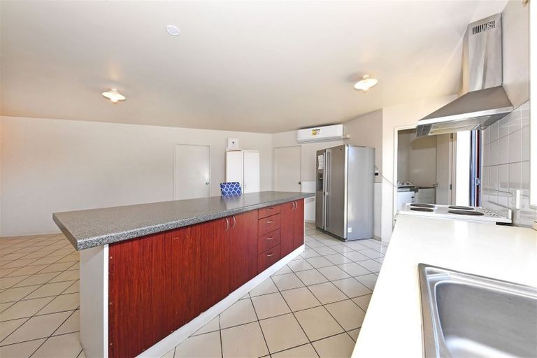 Photo of property in 160 Peverel Street, Riccarton, Christchurch, 8041