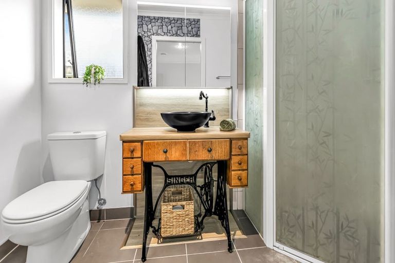 Photo of property in 20 Hoyte Place, Pukehangi, Rotorua, 3015