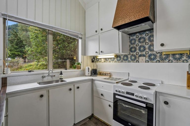 Photo of property in 21 Watts Road, Fernhill, Queenstown, 9300
