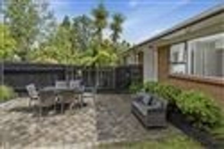 Photo of property in 2/20 Flavia Close, Torbay, Auckland, 0630