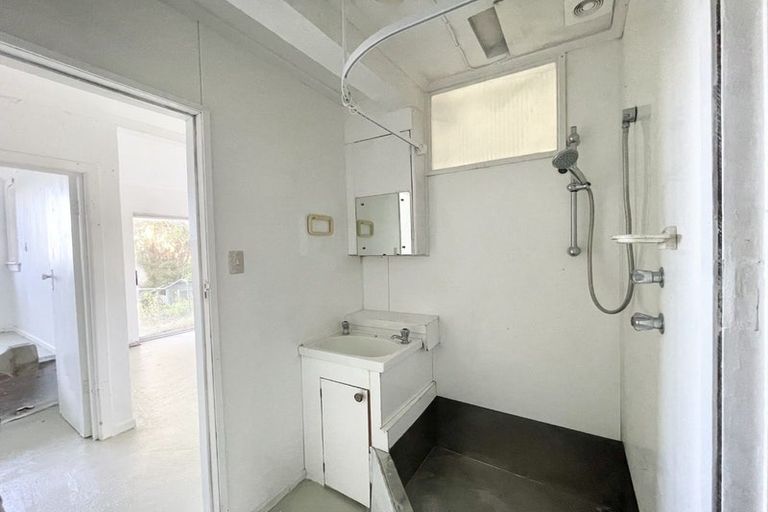 Photo of property in 741 South Titirangi Road, Titirangi, Auckland, 0604