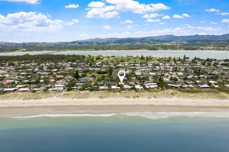 Photo of property in 25 Esme Grove, Omaha, 0986