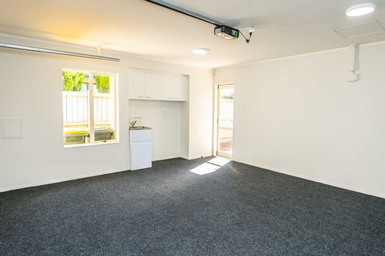 Photo of property in 5 Greta Banks Place, Wattle Downs, Auckland, 2103