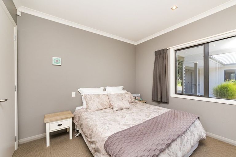 Photo of property in 2757 State Highway 1, Rongotea, Palmerston North, 4479