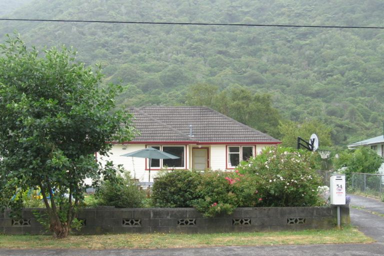 Photo of property in 54 Black Beech Street, Birchville, Upper Hutt, 5018