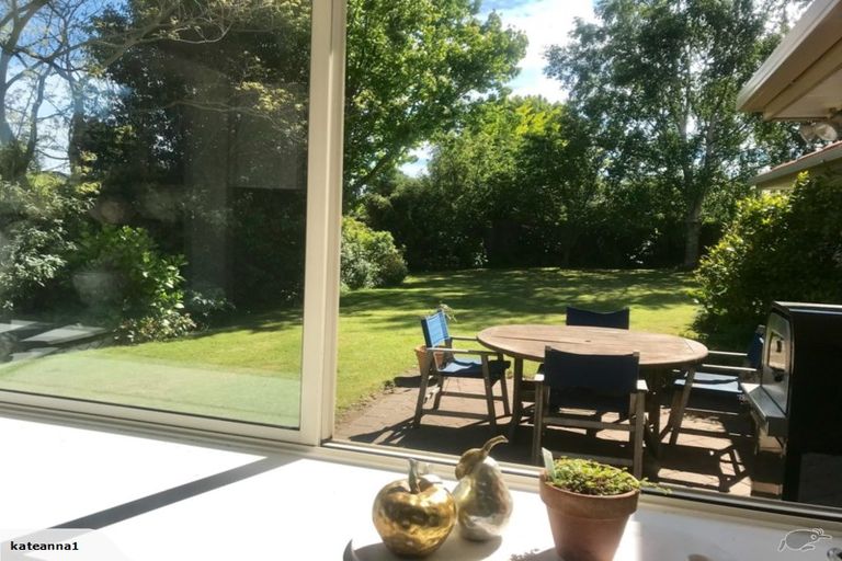 Photo of property in 1 Manahi Place, Woodend, 7610