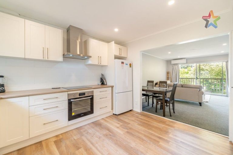 Photo of property in 12a Cedar Street, Maungaraki, Lower Hutt, 5010
