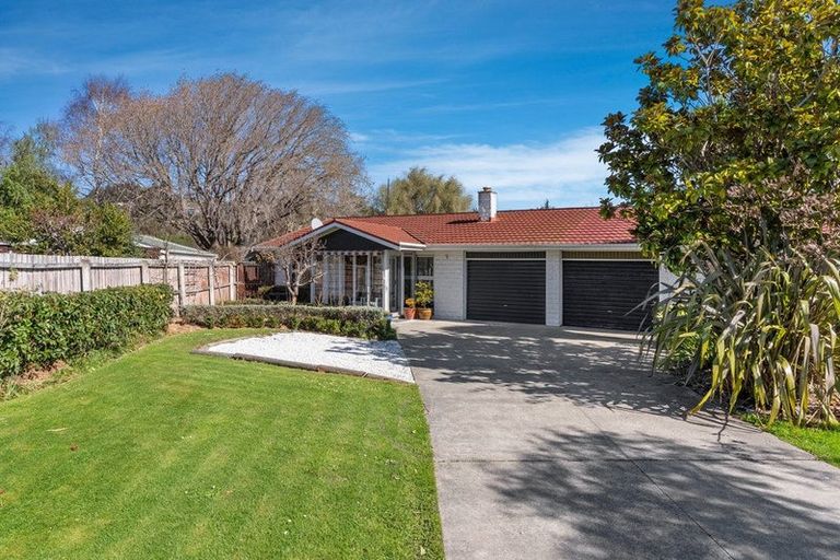 Photo of property in 2/18 Pahau Place, Cracroft, Christchurch, 8025
