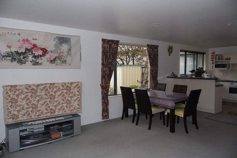 Photo of property in 2/17 Jocelyn Street, Casebrook, Christchurch, 8051