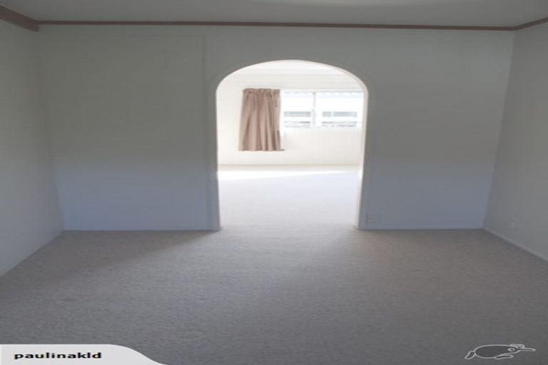 Photo of property in 2/90 East Coast Road, Milford, Auckland, 0620