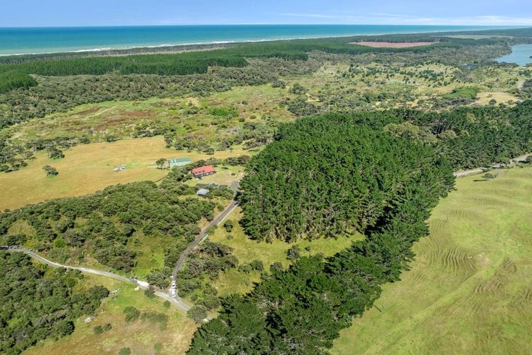 Photo of property in 708 Wilson Road, South Head, Helensville, 0874