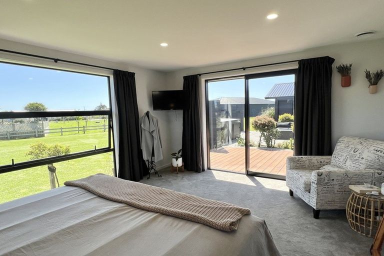 Photo of property in 9 Court Of Ascot, Seaward Bush, Invercargill, 9812