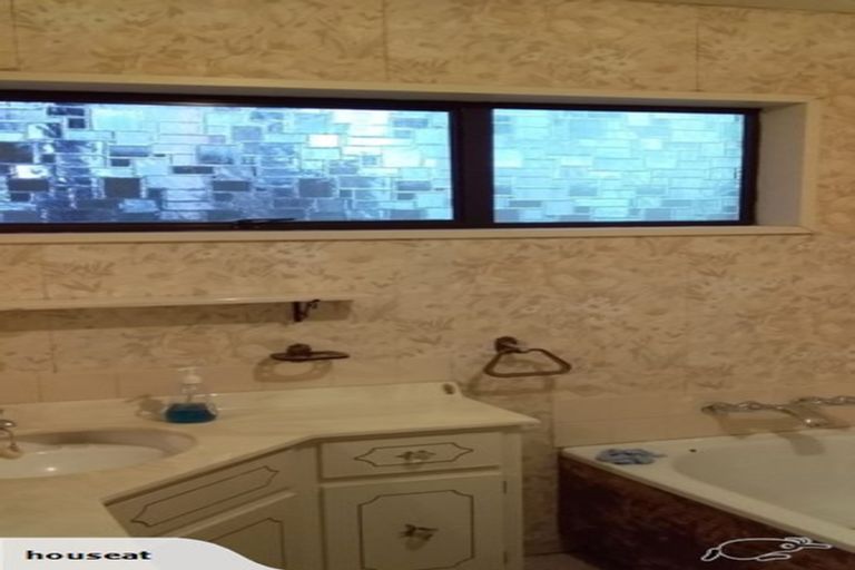 Photo of property in 2/14 Clementine Lane, Mount Pleasant, Christchurch, 8081