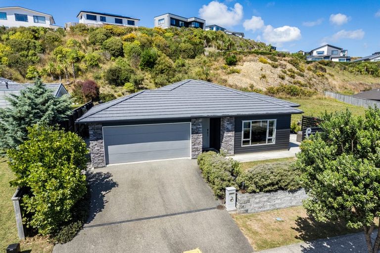 Photo of property in 34 Margaret Shields Avenue, Aotea, Porirua, 5024