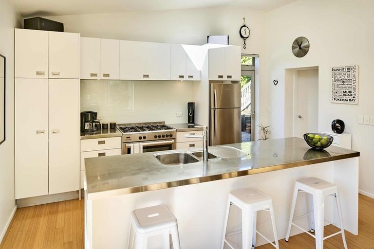 Photo of property in 12 Muri Road, Pukerua Bay, 5026