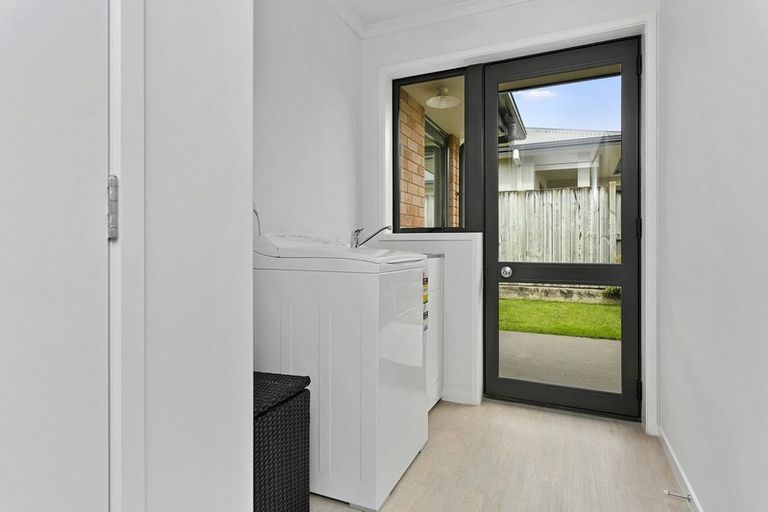 Photo of property in 33 Chaucer Street, Leamington, Cambridge, 3432