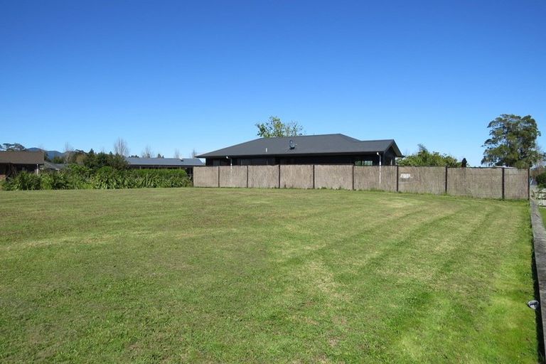 Photo of property in 21 Victoria Street, Coromandel, 3506