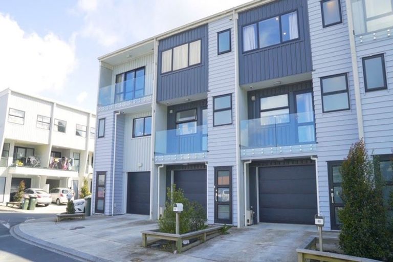 Photo of property in 16/5 Perekia Street, Albany, Auckland, 0632