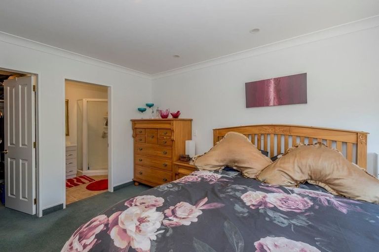 Photo of property in 16 Barrett Drive, Waikanae Beach, Waikanae, 5036