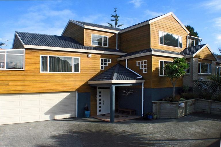 Photo of property in 4 Manu Place, Pinehill, Auckland, 0632