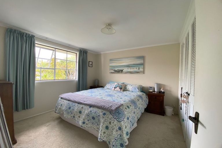 Photo of property in 3/26a Penning Road, Castor Bay, Auckland, 0620