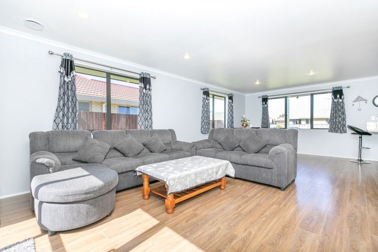 Photo of property in 15 Chancery Close, Hamilton East, Hamilton, 3216