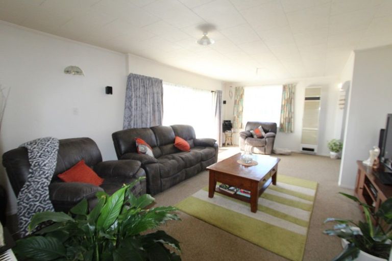 Photo of property in 28 Lancaster Crescent, Tokoroa, 3420