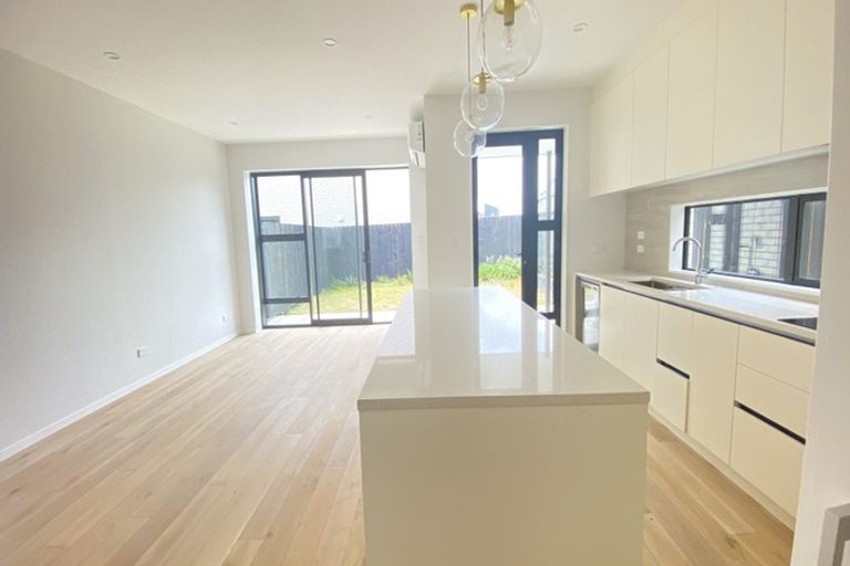 Photo of property in 6 Desalt Drive, Hobsonville, Auckland, 0616