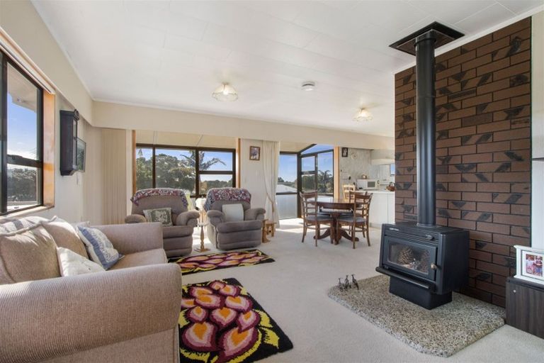 Photo of property in 46 Roretana Drive, Athenree, Katikati, 3177