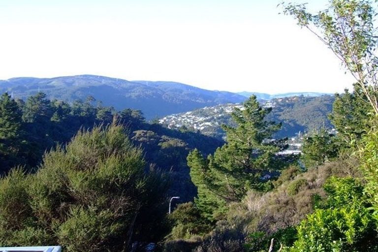 Photo of property in 14a Fenchurch Grove, Stokes Valley, Lower Hutt, 5019