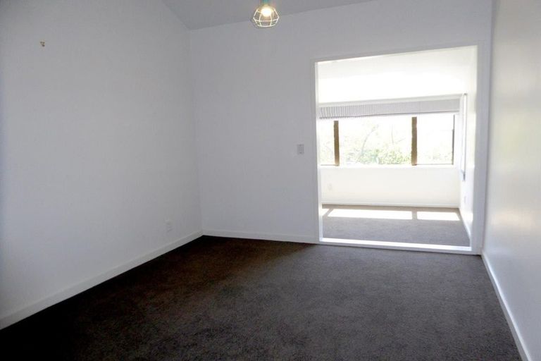 Photo of property in 2/52 Aikmans Road, Merivale, Christchurch, 8014