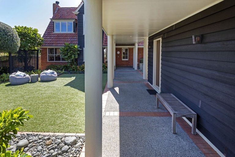 Photo of property in 14 Lynton Road, Bucklands Beach, Auckland, 2012