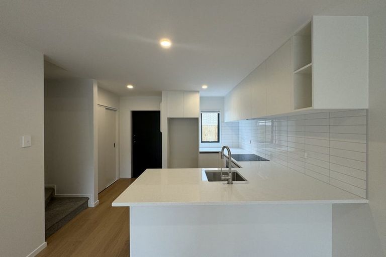 Photo of property in 8/3 Eskdale Road, Birkdale, Auckland, 0626