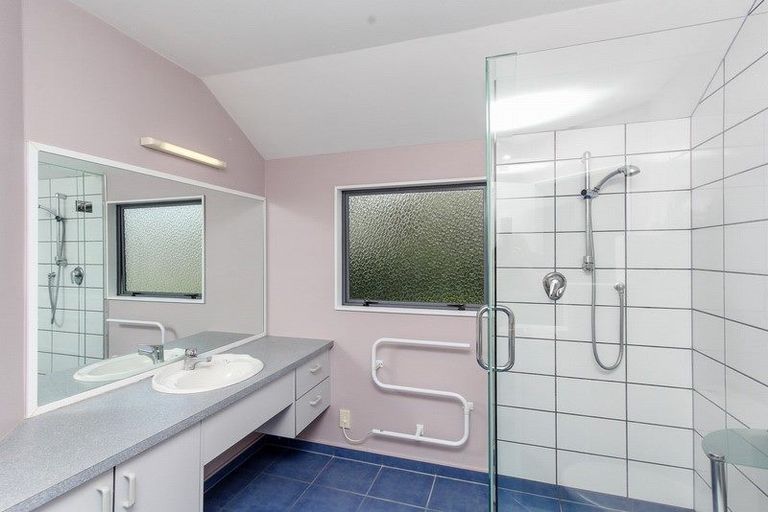 Photo of property in 40b Karina Road, Merrilands, New Plymouth, 4312