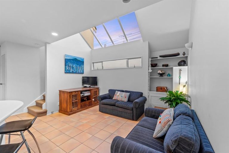 Photo of property in 1/8 Fenwick Avenue, Milford, Auckland, 0620