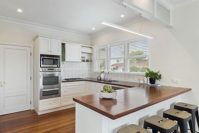 Photo of property in 1/248 Hurstmere Road, Takapuna, Auckland, 0622