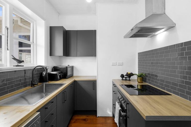 Photo of property in 17 Kingston Street, Boulcott, Lower Hutt, 5011