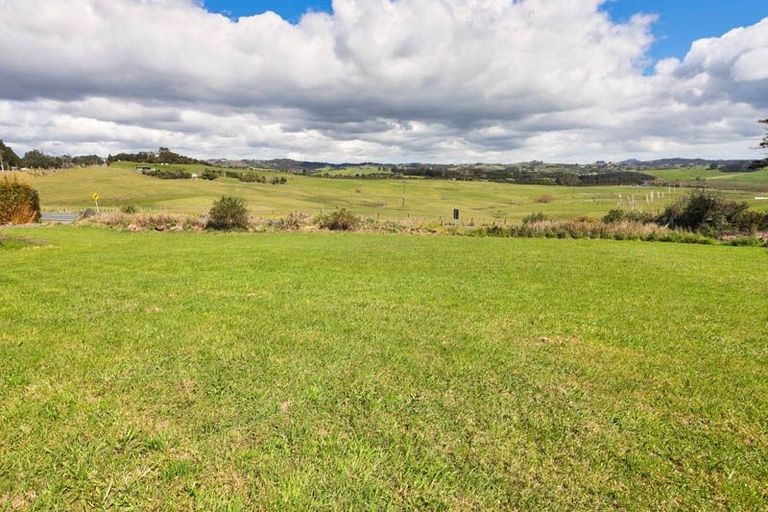 Photo of property in 147 Tomarata Road, Mangawhai, 0975