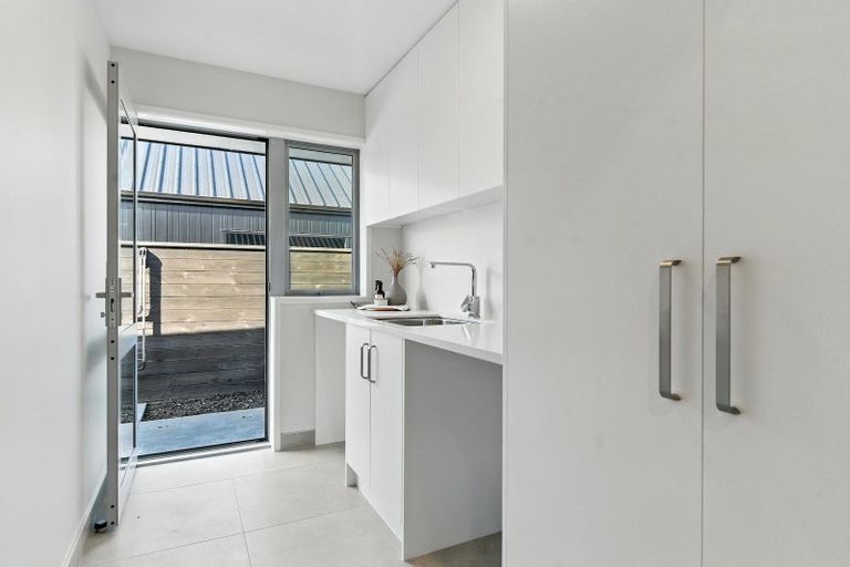 Photo of property in 9 Silverwood Lane, Leamington, Cambridge, 3495