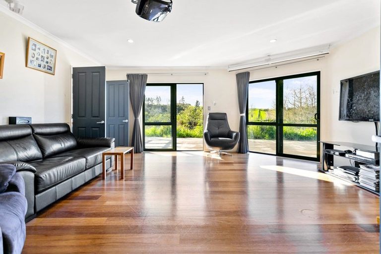 Photo of property in 238a State Highway 16, Kumeu, 0892