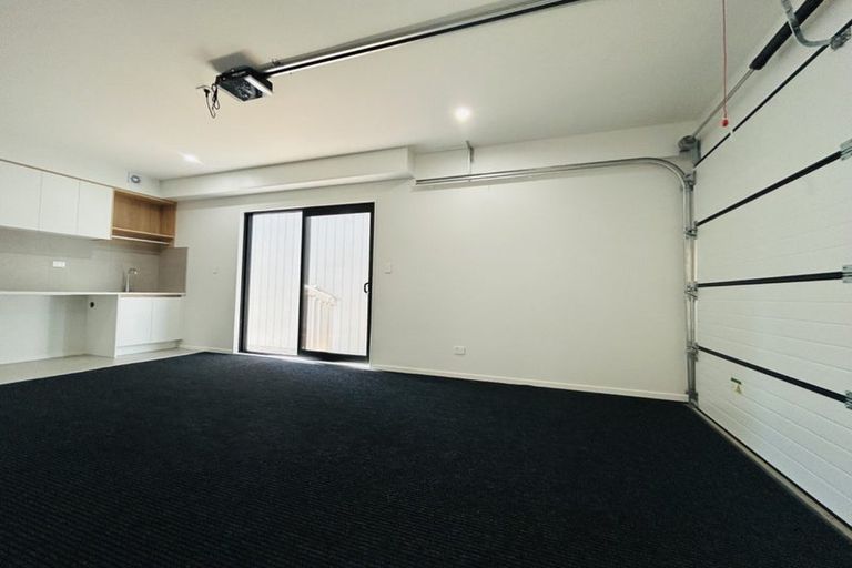Photo of property in 17d Sorrel Crescent, Bucklands Beach, Auckland, 2012