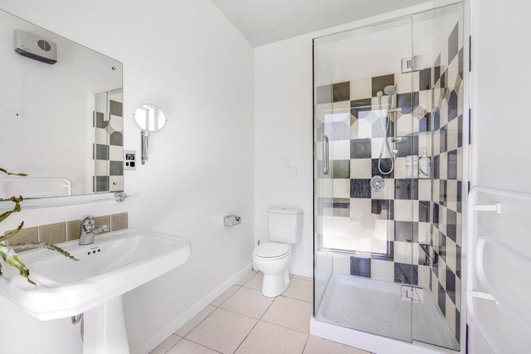 Photo of property in 126 Hamilton Avenue, Ilam, Christchurch, 8041