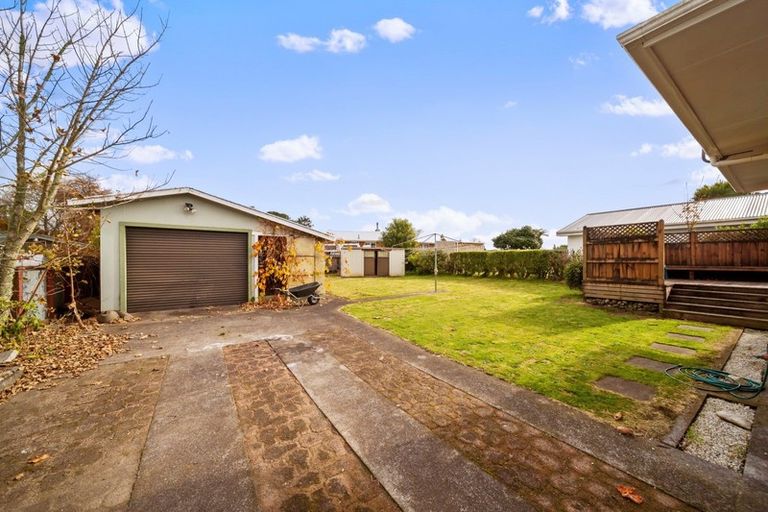 Photo of property in 21 Montjoy Street, Stratford, 4332