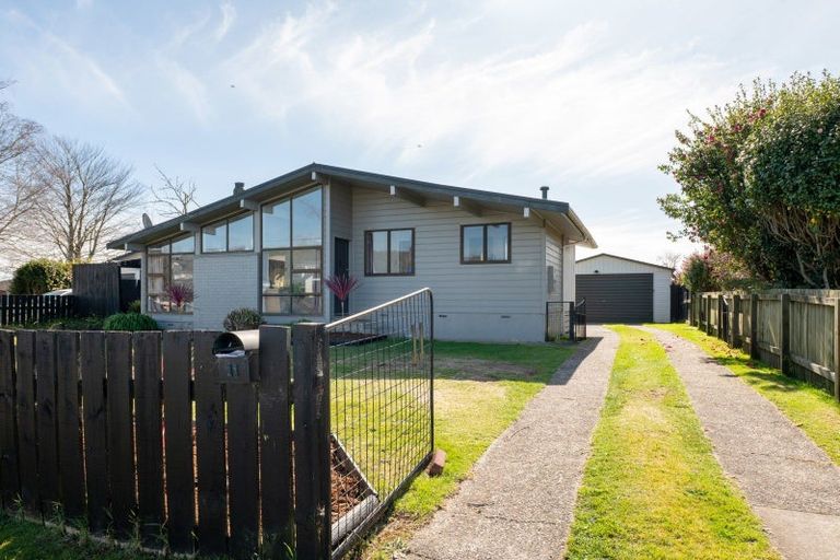 Photo of property in 11 Browning Crescent, Owhata, Rotorua, 3010